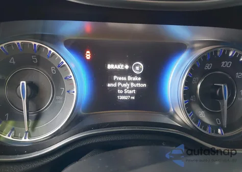 2015 Chrysler 300 Limited z USA, uszkodzony, nr VIN 2C3CCAAG1FH749484